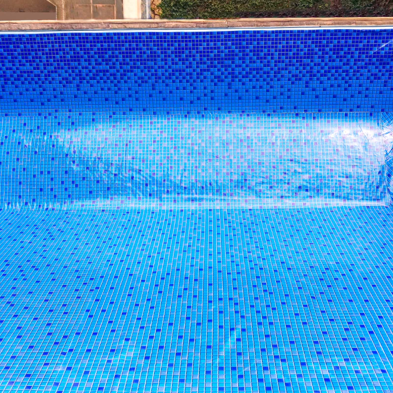 Vinyl Liner Installation (1)